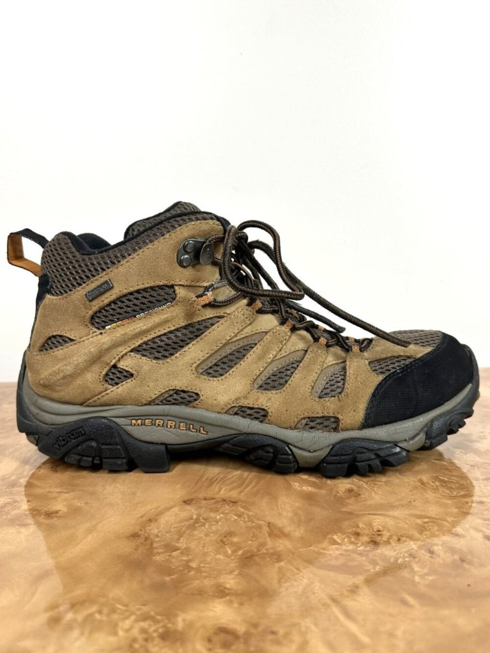 Merrell Moab Mid Waterproof Hiking Boots Men 9.5 Earth Wide Vibram J88623W